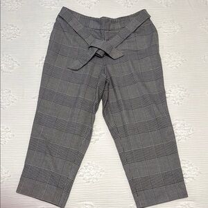 Worthington Gray Plaid Capris